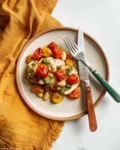 easy one-pan basil halloumi chicken with tomatoes Recipe